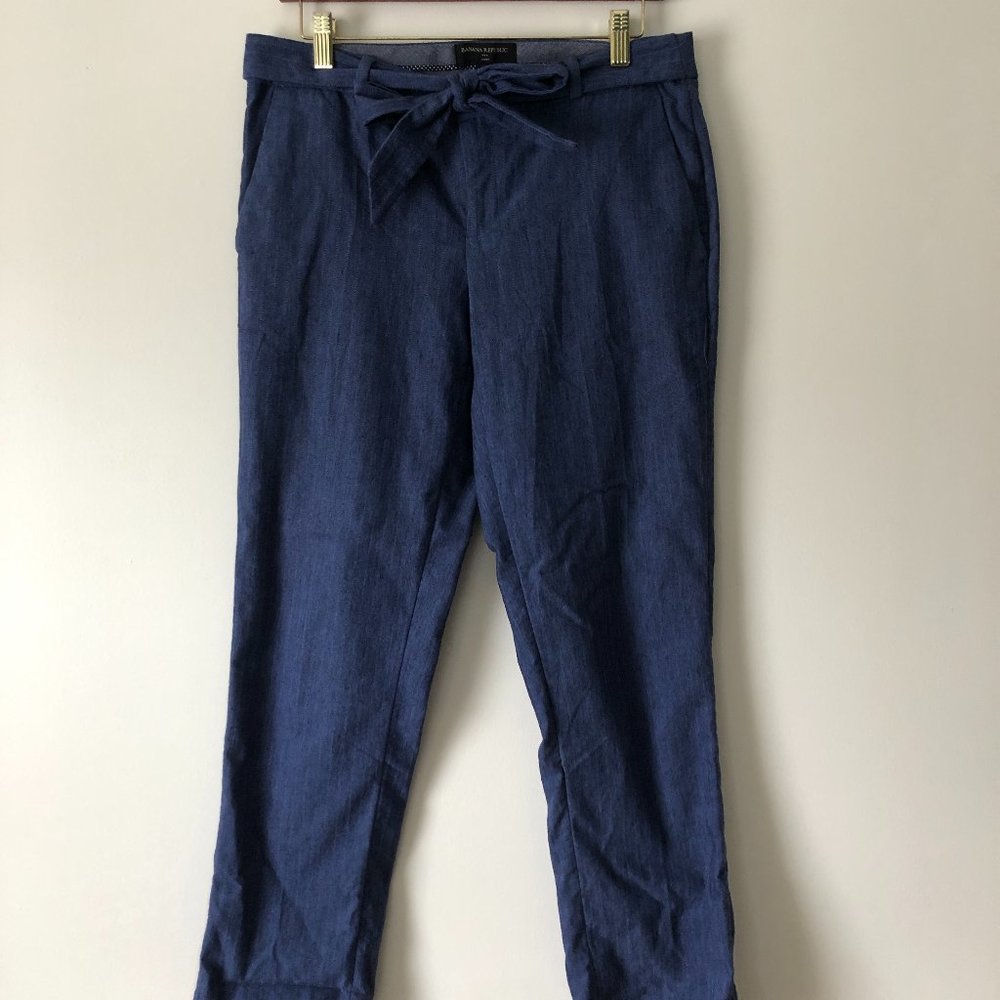 Banana Republic cropped slacks with front tie belt, size 4